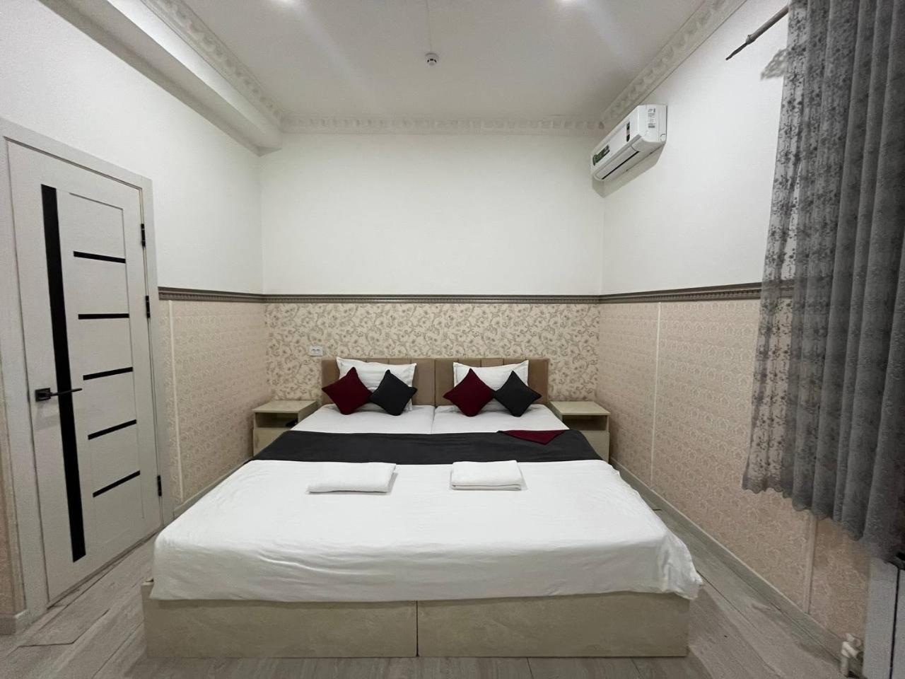 Fenix Hotel Tashkent Exterior foto